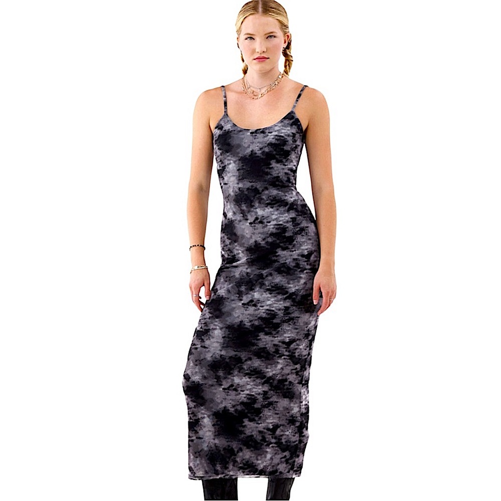 NWT’s No Boundaries charcoal gray tie dye maxi dress